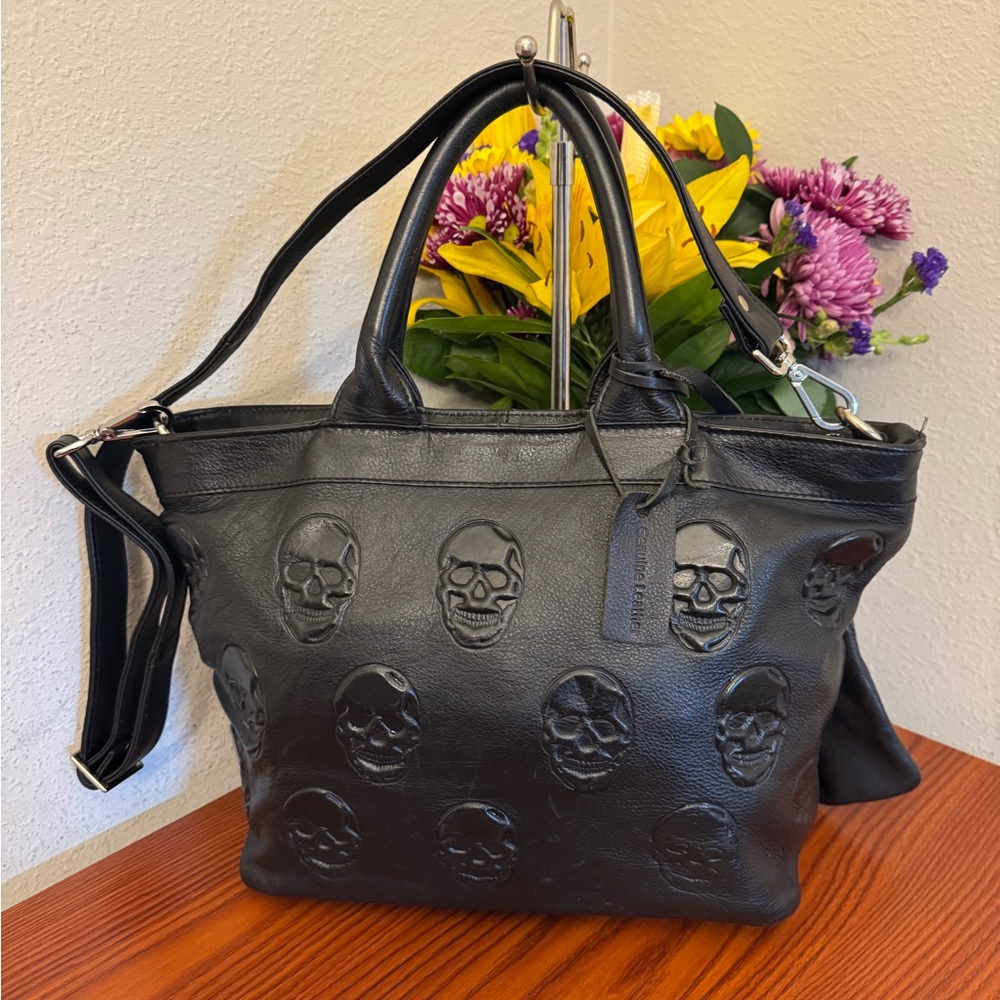 Io Pelle Italia Black Leather 3D Embossed Skull Tote Bag ENAZ ORGL